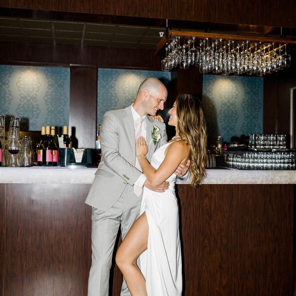 Long white dress - Picture 6 of 7